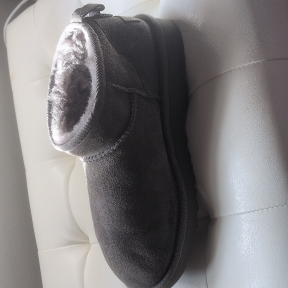 UGG Classic Ultra Mini - Picture 4 of 11